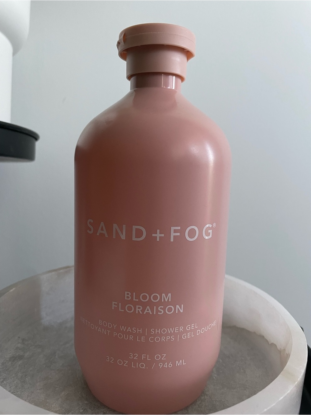 NWT SAND + FOG Bloom Body Wash/ Shower Gel - 32 FL OZ/ 946 ML